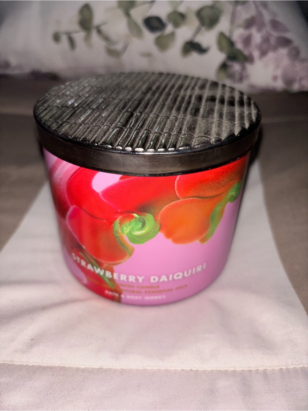 Bath & Body Works Strawberry Daiquiri Candle - Pink & Red